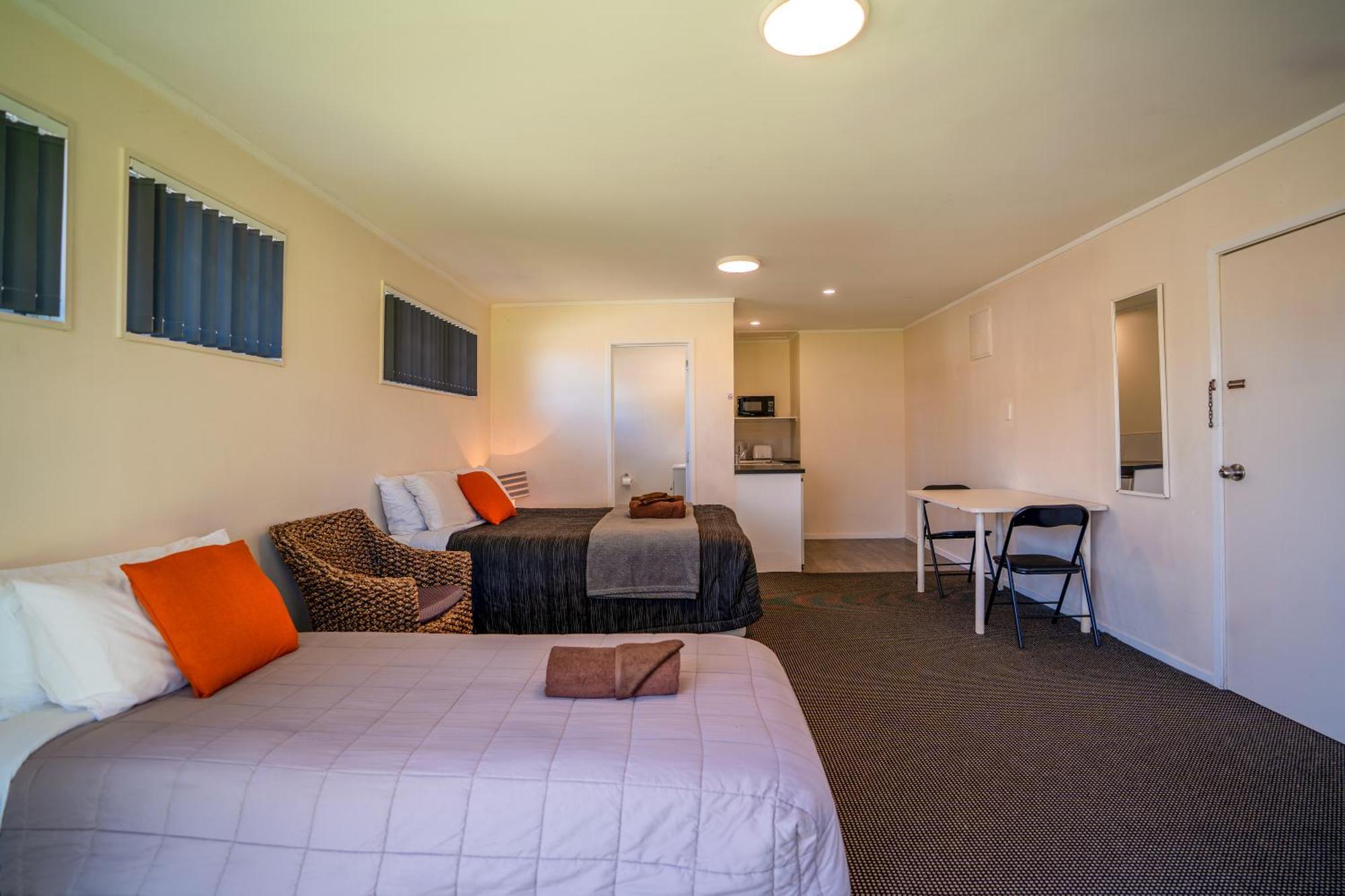 Motel Colonial On Gladstone Gisborne Exterior foto